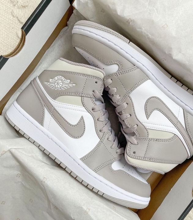 Air Jordan 1 Mid Linen - SnrKickz