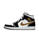 Air Jordan 1 Mid Patent Black White Gold – front street styling met glanzende patent overlays, witte perforated toebox en metallic gold Swoosh; gewild unisex statement piece (BQ6931‑007 / DQ8426‑071)