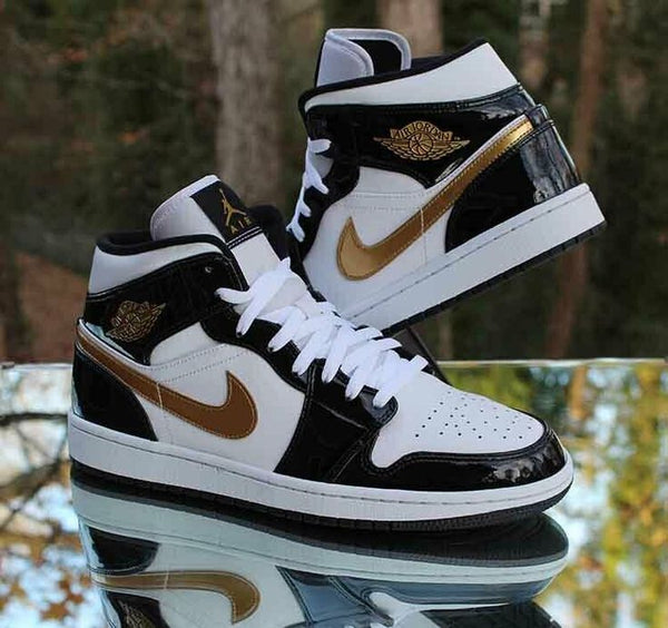 Air Jordan 1 Mid Lack Schwarz Weiß Gold