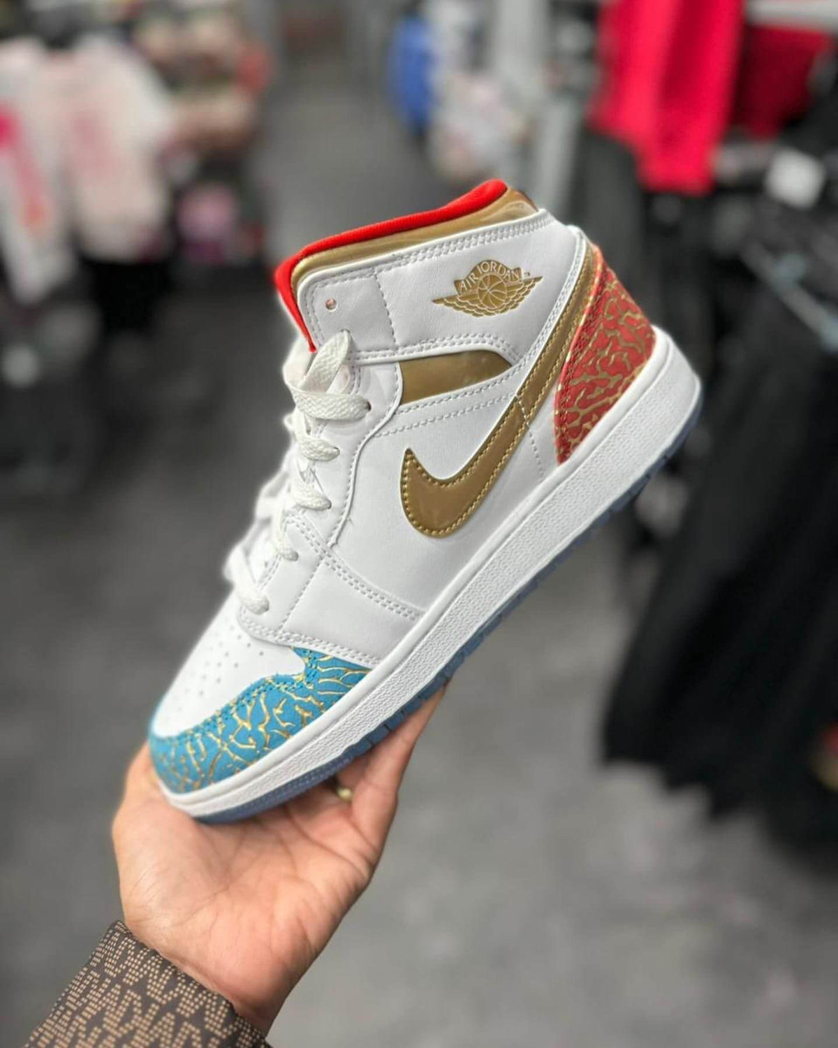 Air Jordan 1 Mid Sneaker Schule NC nach Chicago (GS)
