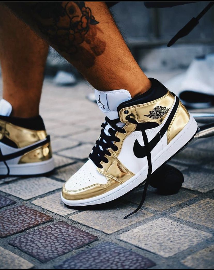 Air Jordan 1 Mid White Metallic Gold (GS)
