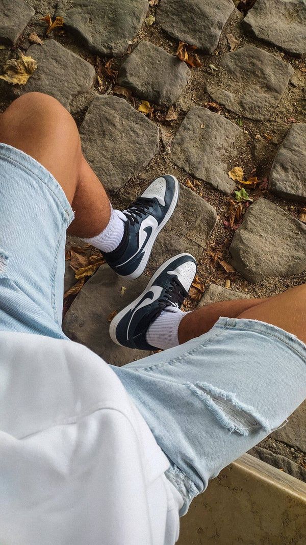 Air Jordan 1 Mid Weiß Metallic Gold Obsidian
