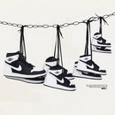 Detailshot van de toebox met zwart leer, perforaties en witte mudguard – premium materialen met OG look

