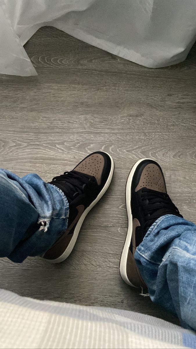 Air Jordan 1 Retro High OG Palomino