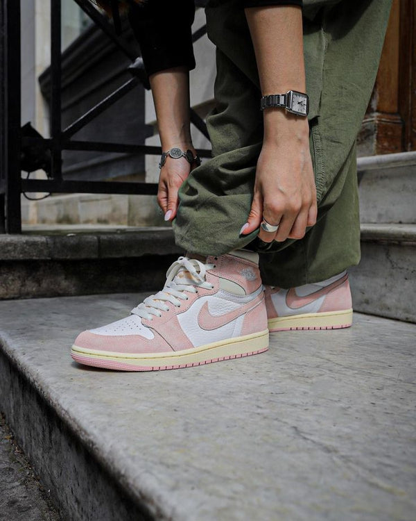 Air Jordan 1 Retro High OG Washed Pink