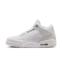 Air Jordan 3 Pure Money (SKU CT8532‑111) – vooraanzicht met premium witte tumbled leather upper en metallic zilveren eyestays