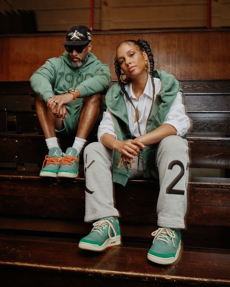 Air Jordan 3 Retro SP Nina Chanel Abney Bicoastal FZ7974-300 on-feet gecombineerd met neutrale cargobroek voor een opvallende streetwear look

