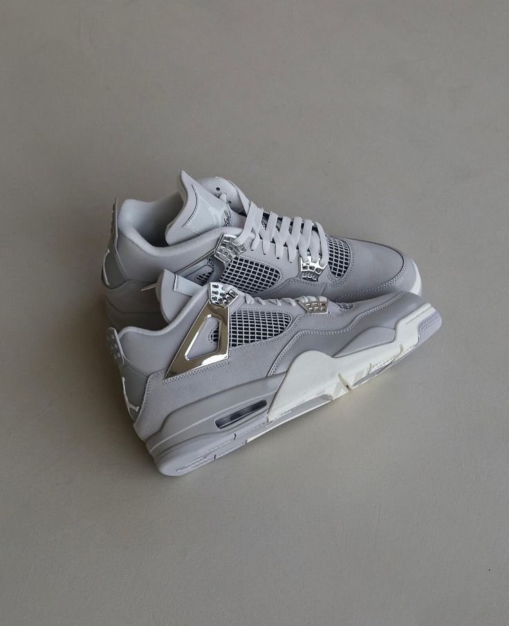 Air Jordan 4 Retro Frozen Moments