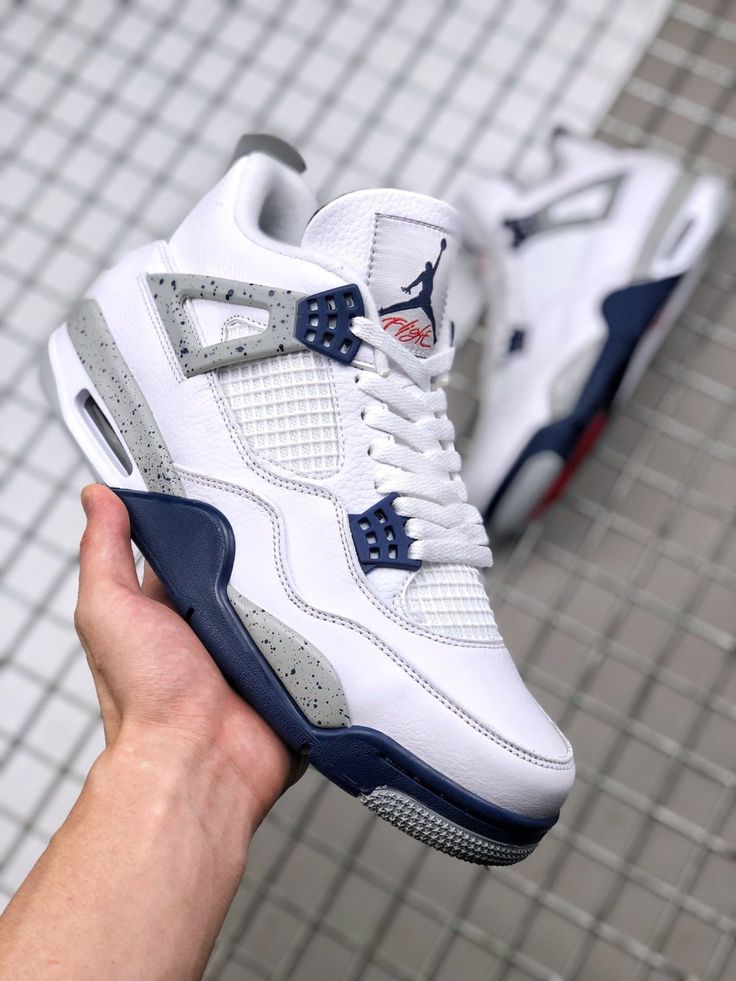 Air Jordan 4 Retro Midnight Navy