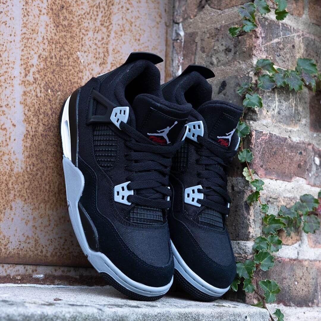 Air Jordan 4 Retro SE Black Canvas