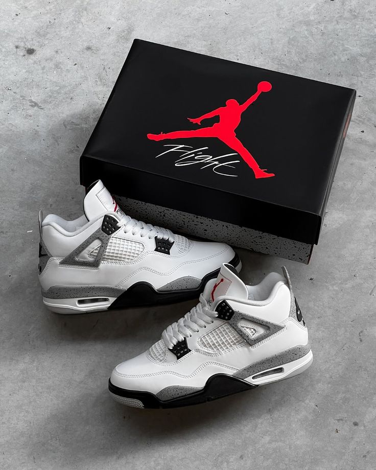 Air Jordan 4 Retro White Cement 2025