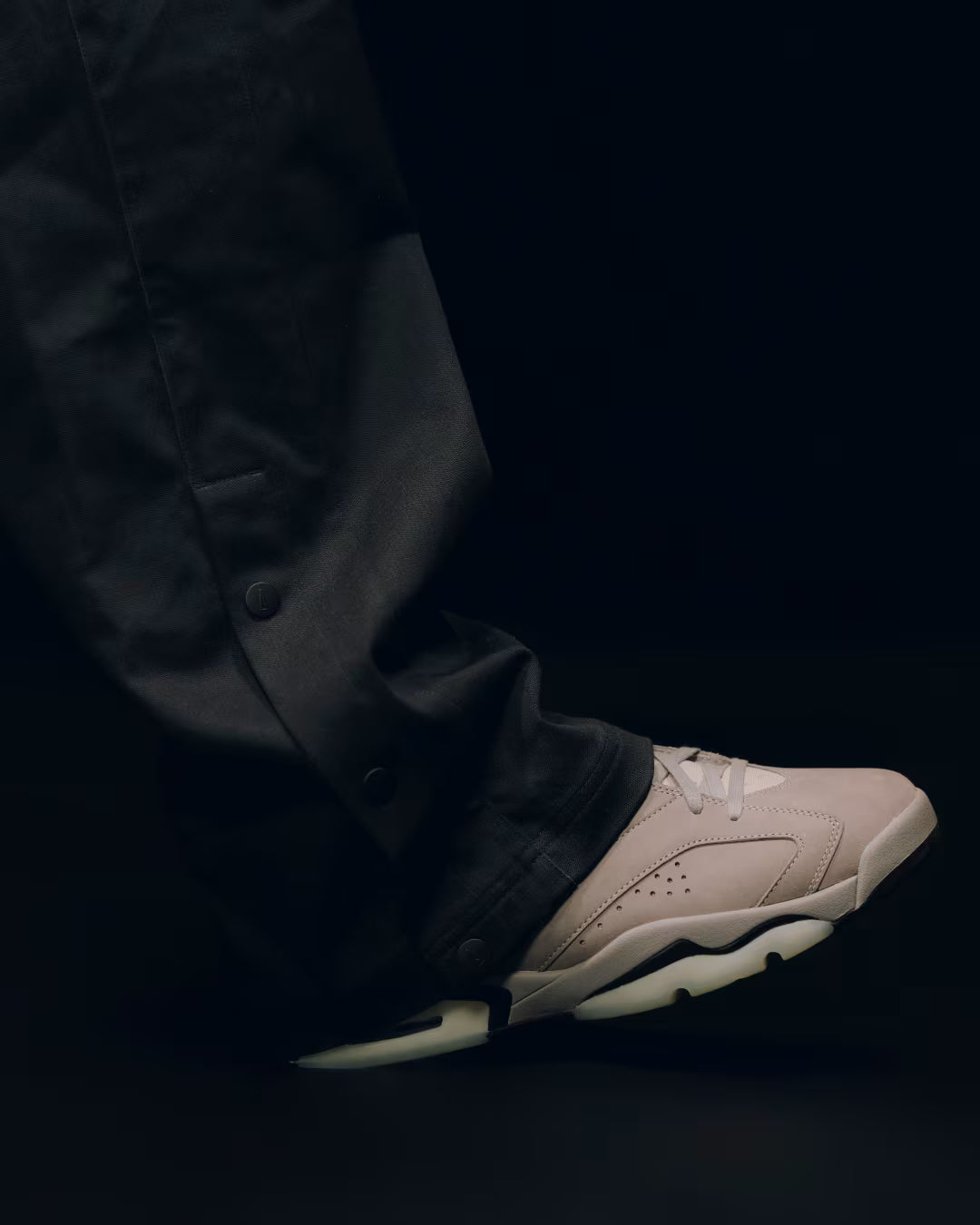 Air Jordan 6 Retro A Ma Maniére Smokey Mauve