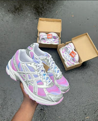 ASICS GEL-1130 Baby Lavender Pure Silver 1202A507-101 on-feet gecombineerd met een cleane outfit voor een frisse, vrouwelijke stijl

