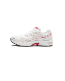 ASICS GEL-1130 Pink Salt GS 1014A308-700 zijaanzicht met lichtroze mesh, zilverkleurige overlays en speelse grade school fit

