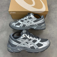 ASICS Gel-1130 Steel Grey Pure Silver 1201A934-020 Steel Grey/Pure Silver Snrkickz in hand