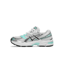 ASICS GEL-1130 White Pure Silver Rose Dust 1204A163-102 zijaanzicht met wit mesh bovenwerk, zachte roségouden accenten en metallic zilveren overlays

