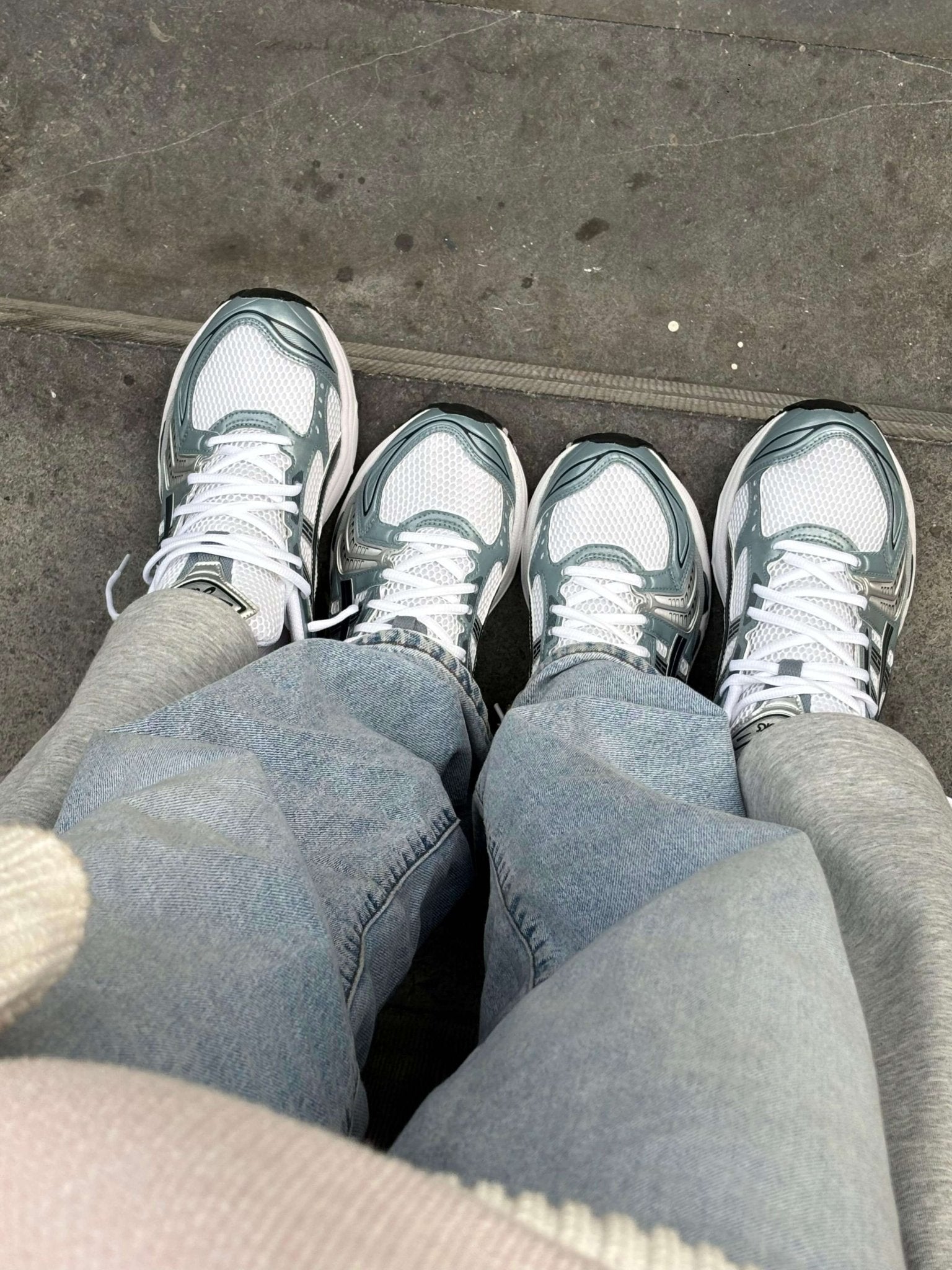 ASICS Gel Kayano 14 Fjord Grey matching couple sneakers bij Snrkickz. Gratis verzending NL exclusieve sneakers