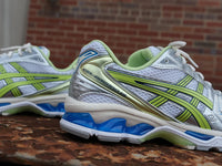 ASICS Gel-Kayano 14 Sprite – close-up GEL-demper en groene overlay detail op witte mes