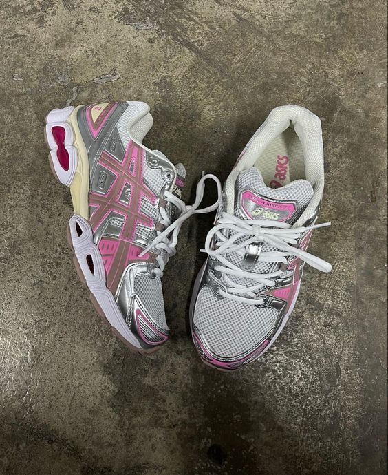 ASICS Gel-Nimbus 9 Candy Floss