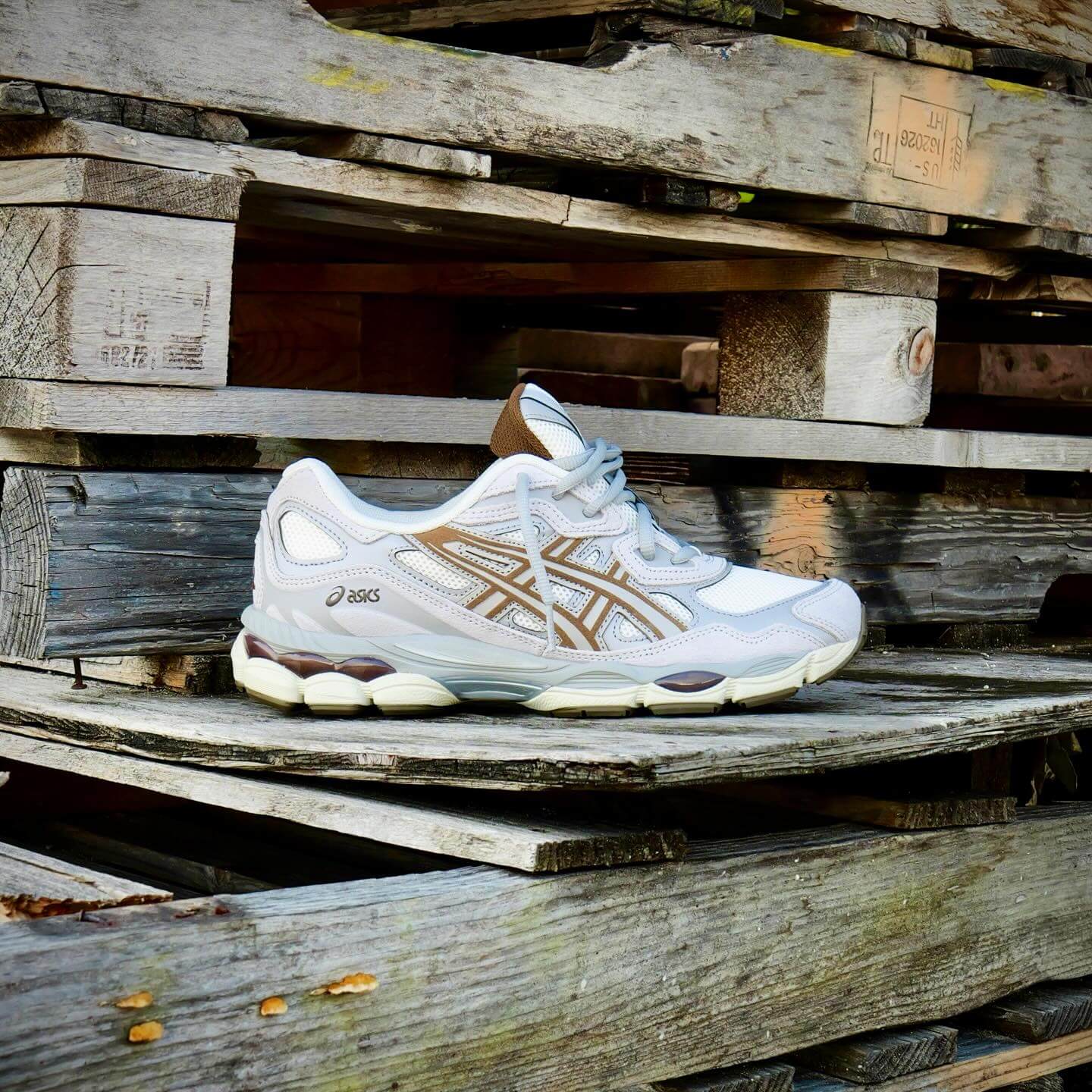ASICS Gel-NYC Cream Cement Grey Brown (1203A383-114) | Snrkickz