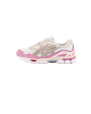 ASICS GEL-NYC Cream Mineral Beige Pink – zijkant met zacht beige bovenwerk en roze details, verkrijgbaar bij Snrkickz