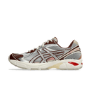 ASICS GT-2160 Above the Clouds Chocolate Brown 1203A654-100 zijaanzicht met chocoladebruin mesh, suède overlays en metallic details

