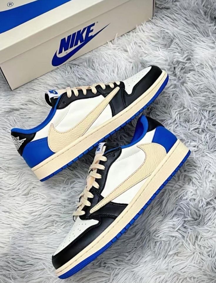 Air Jordan 1 Low Travis Scott Fragment