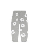 Denim Tears The Cotton Wreath Sweatpants Grey – grijze oversized sweatpants met rood-wit borduursel