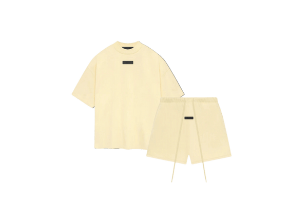 Fear of God Essentials Garten Gelbes Kurzes Set FW23