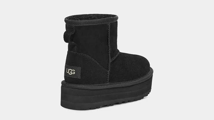 UGG Classic Mini Platform Boot Black (Kids) (1143700K-BLK) | Snrkickz