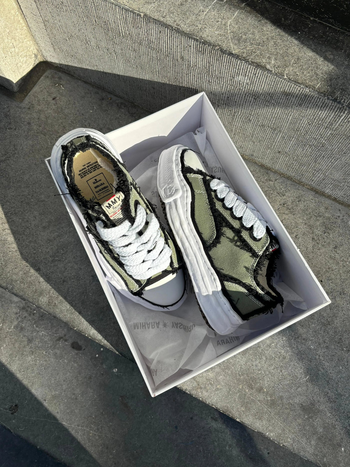 Maison Mihara Yasuhiro Peterson OG Sole Canvas Low Khaki | Gratis Verz…

