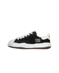 Maison Mihara Yasuhiro Blakey OG Sole Canvas Low Black – minimalistische zwarte canvas sneaker met organisch gevormde, handgemaakte rubberzool