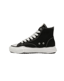 Maison Mihara Yasuhiro Peterson OG Sole Canvas High Black – vooraanzicht high-top sneaker in zwarte canvas met kenmerkende handgevormde rubberzool A01FW701