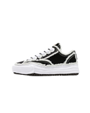 Maison Mihara Yasuhiro Peterson OG Sole Canvas Low Frayed Black – vooraanzicht zwarte canvas sneaker met verweerde, ‘frayed’ rand en handgevormde rubberzool
