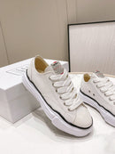 Keywords: A01FW702-WHT Maison Mihara Yasuhiro Peterson OG Sole Canvas Low White, white canvas sneaker, designer overhanging sole, Japanese minimalist sneaker, Peterson OG canvas low