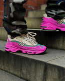 Bovenaanzicht van de New Balance 1000 Real Pink Sandstone M1000RP met ademend mesh, roze details en stevige pasvorm

