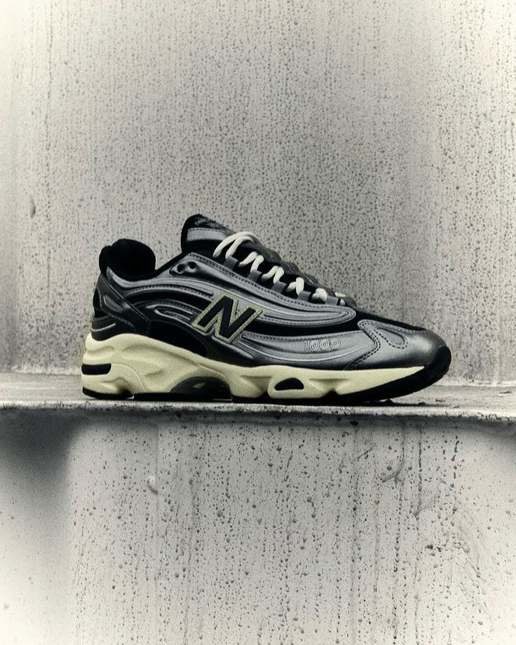 New Balance 1000 Silber Metallic