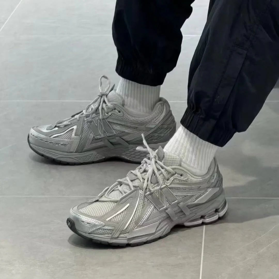 New Balance 1906A Beton Silber Metallic