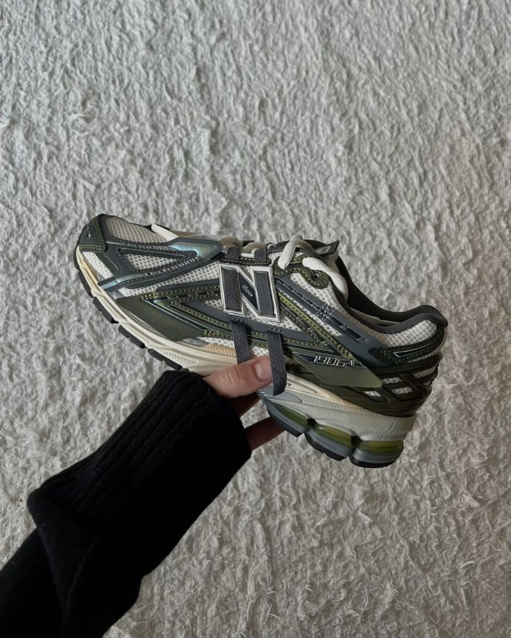 New Balance 1906A Olive Juice Sea Salt