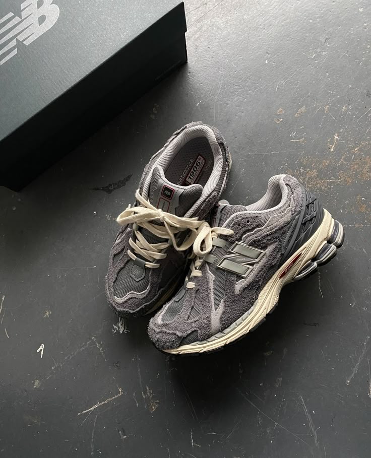 New Balance 1906D Harbor Grey inclusief originele doos, Protection Pack-details en extra veters

