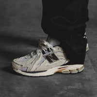 New Balance 1906D Reflection met originele doos, extra veters en zichtbare Protection Pack panelen

