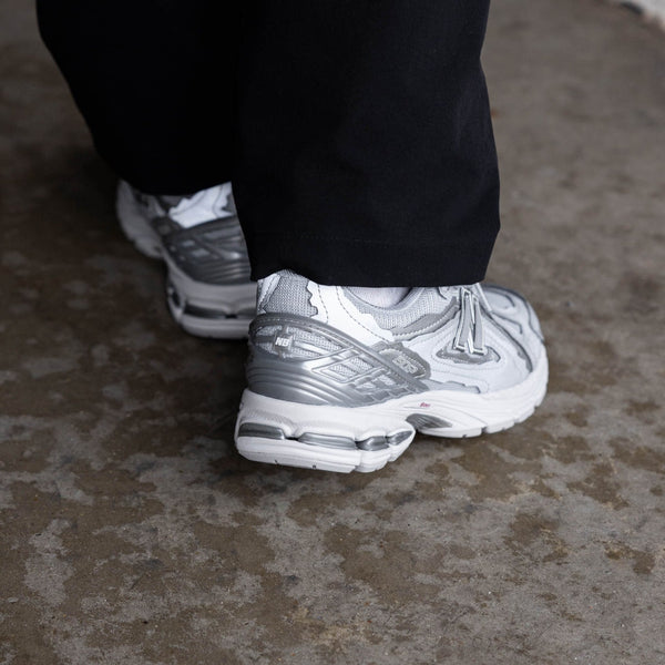 New Balance 1906D Schutzpaket Silber Metallic