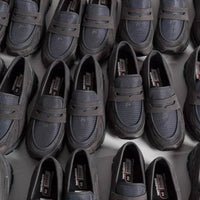 Onderzijde van de New Balance 1906L Magnet met N-ERGY demping en robuuste zoolconstructie. Ontworpen voor dagelijks comfort met visuele impact in een all-grey palette.

