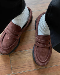 Onderzijde van de New Balance 1906L Rich Oak met zachte demping en bruin profiel. Ontworpen voor comfort met een opvallend silhouet dat perfect past bij herfst- en aardetinten.

