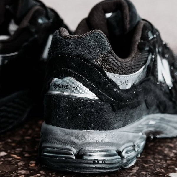 New Balance 2002R Gore-Tex Protection Pack Black Magnet