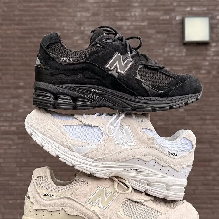 New Balance 2002R Gore-Tex Protection Pack Black Magnet