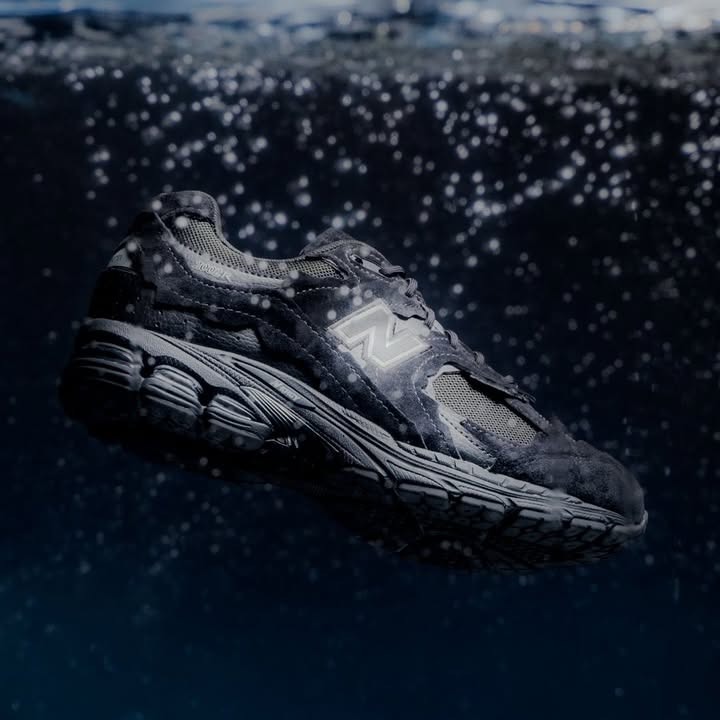New Balance 2002R Gore-Tex Protection Pack Black Magnet