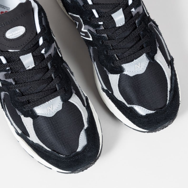 New Balance 2002R Protection Pack Black Grey