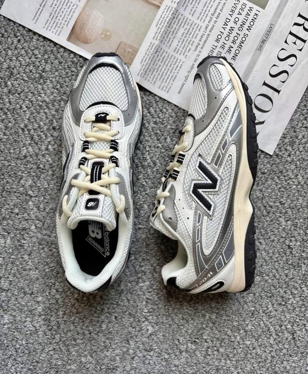 New Balance 204L Silver Metallic Black