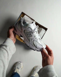 New Balance 530 Grey Matter met originele doos, ABZORB-zool en zilverkleurige branding zichtbaar

